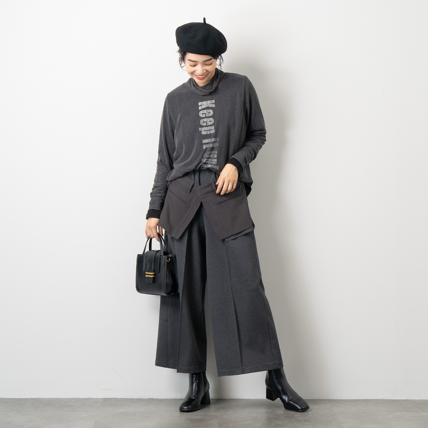 オン　ザ　エッジ 異素材エプロンが モードでＮＥＷ センタータックで脚長見え ワイドパンツ