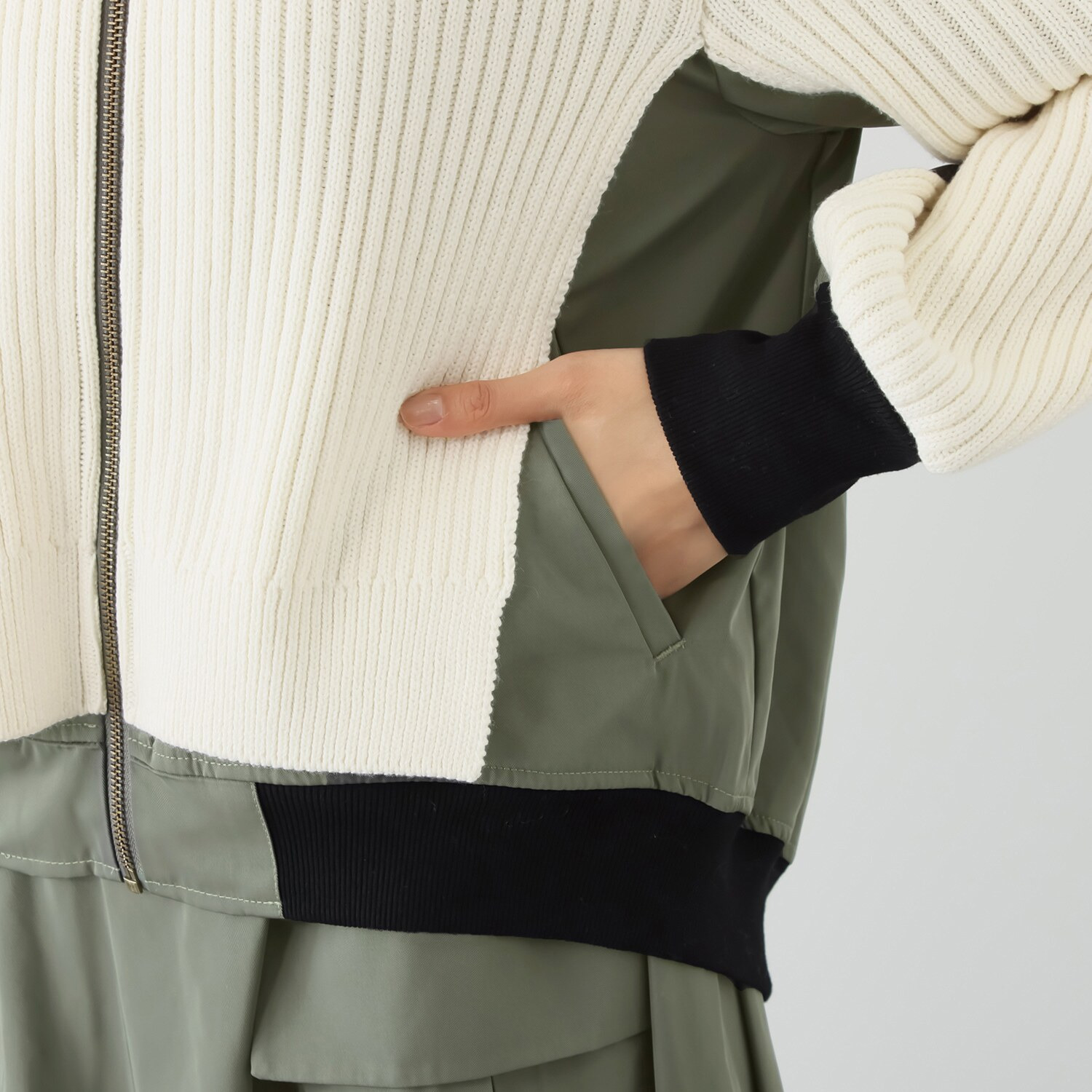 オン　ザ　エッジ ニットドッキング おしゃれに差がつく 大人のＭＡ１ブルゾン