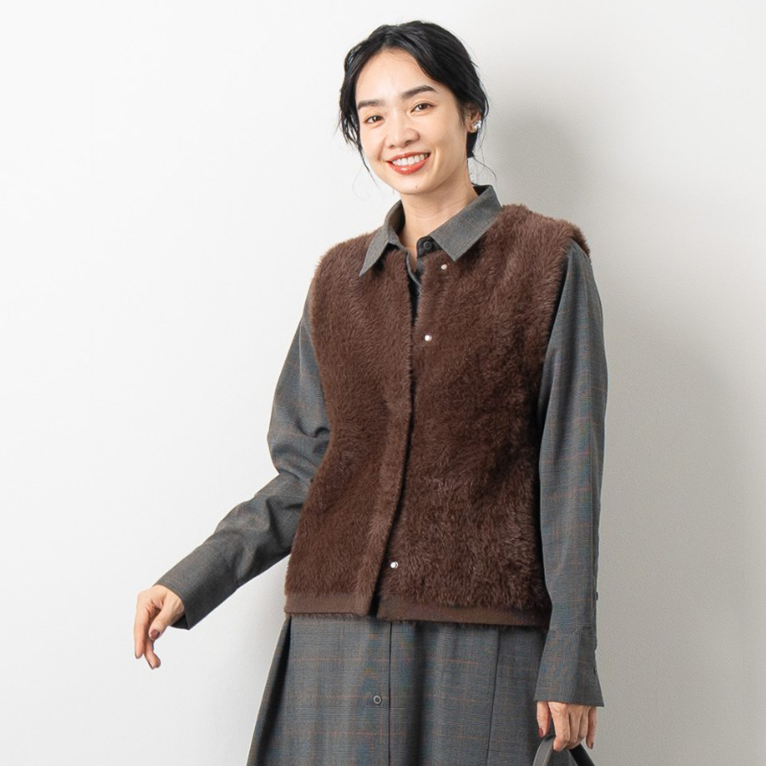 オン　ザ　エッジ 柔らかストレッチ ダブルフェイス クルーネック ニットベスト