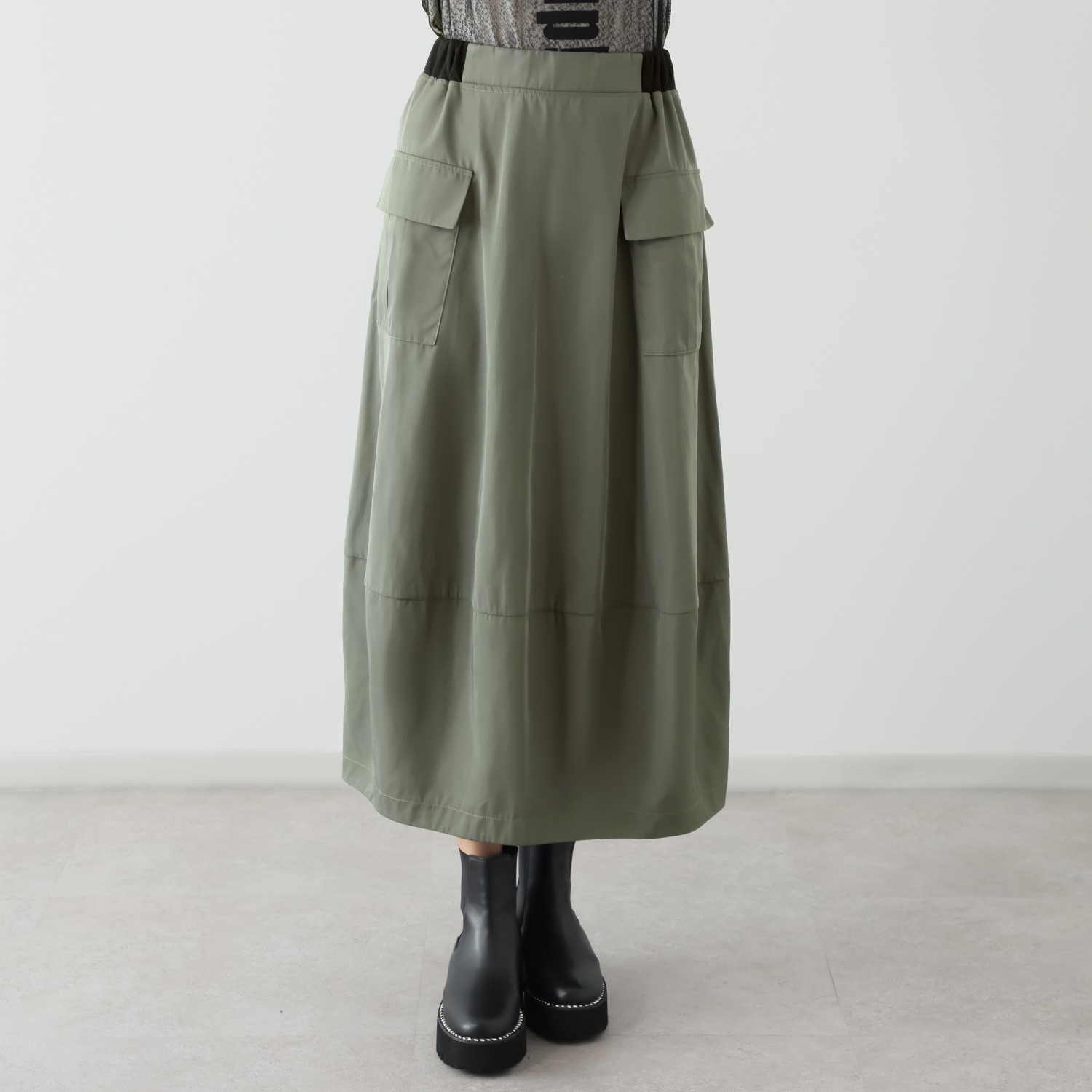 オン　ザ　エッジ バレルシルエットが新しい 大人テイストが光る ワークポケット ロングスカート