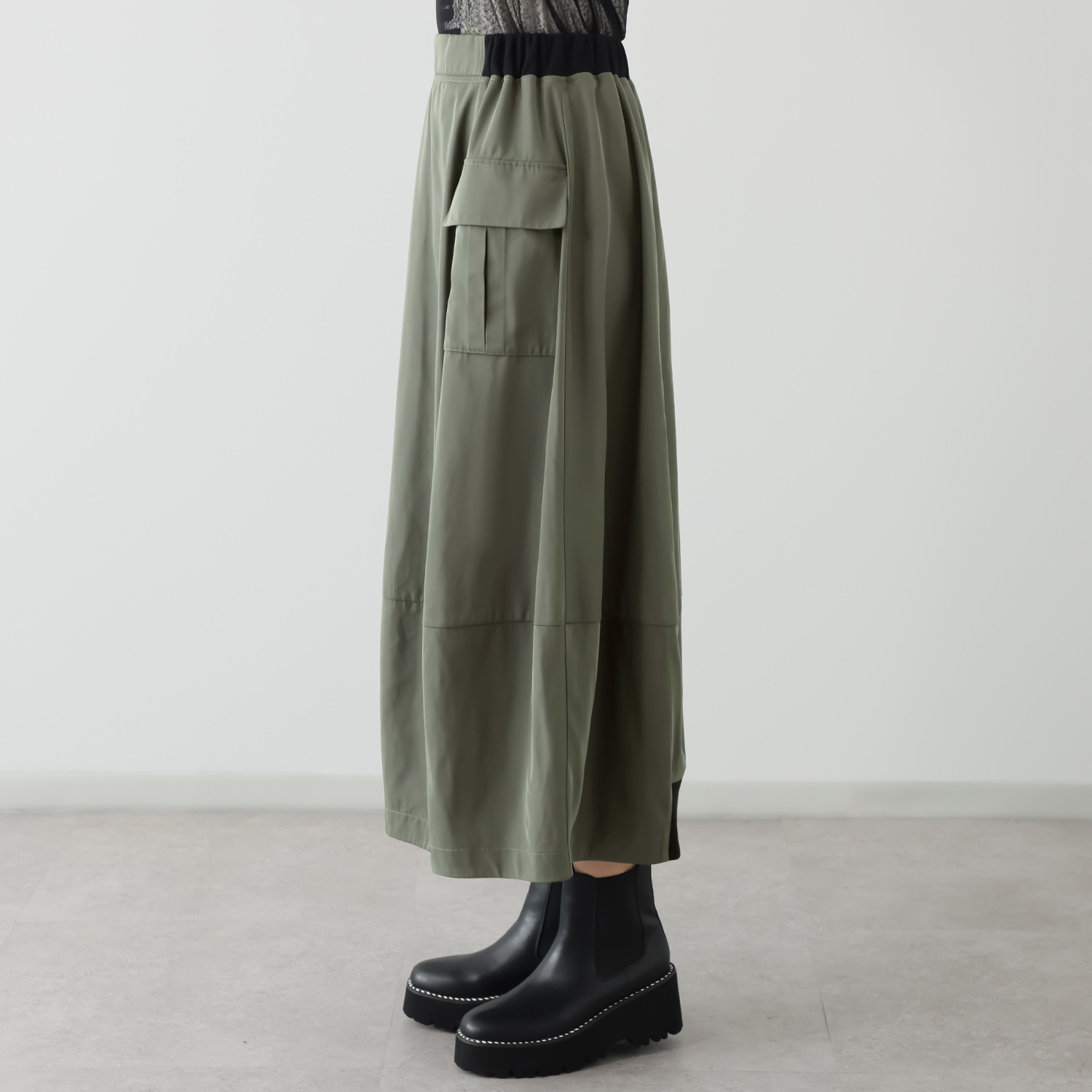 オン　ザ　エッジ バレルシルエットが新しい 大人テイストが光る ワークポケット ロングスカート