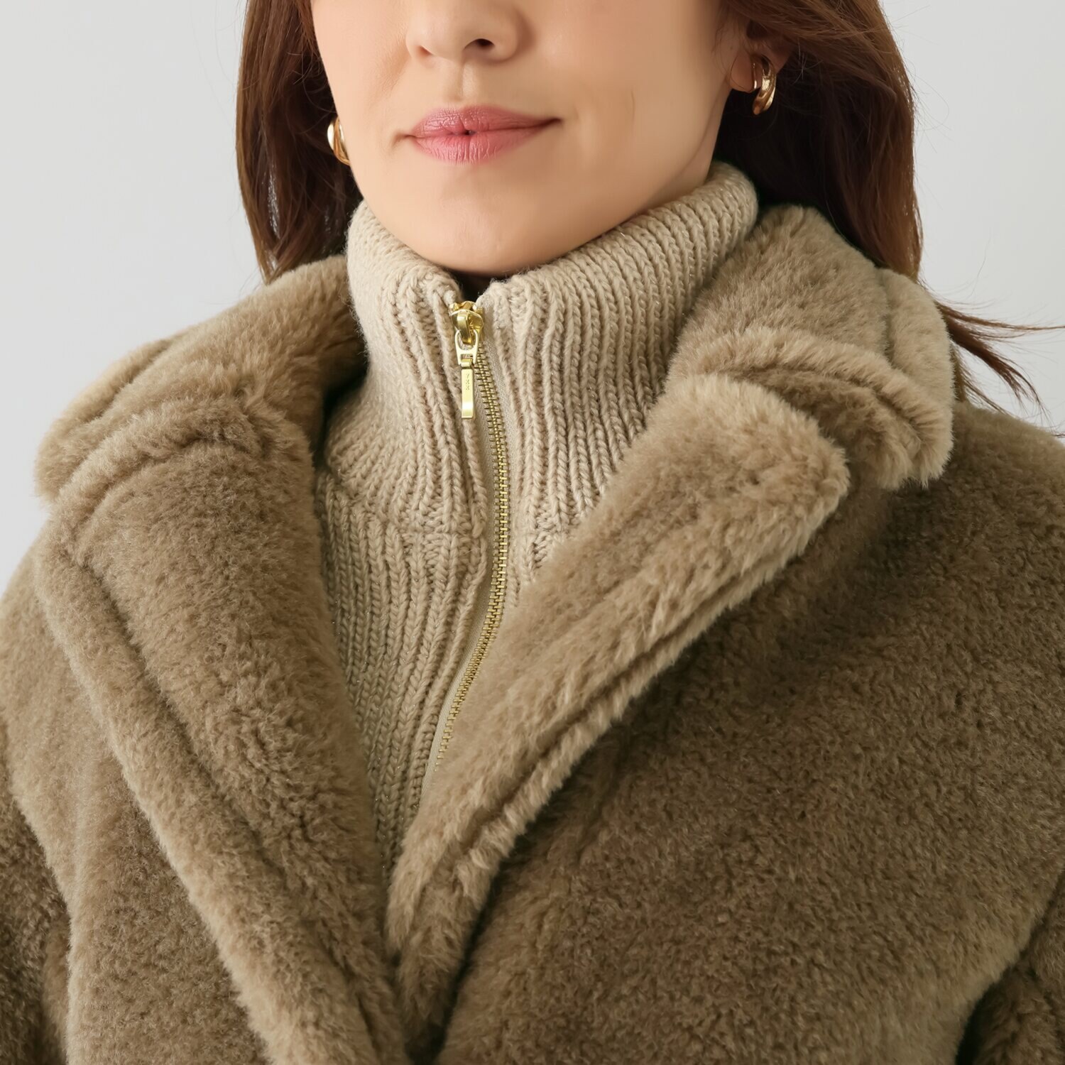 シック　バイ　ネイチャー ニットレイヤード風 フェイクファーコート