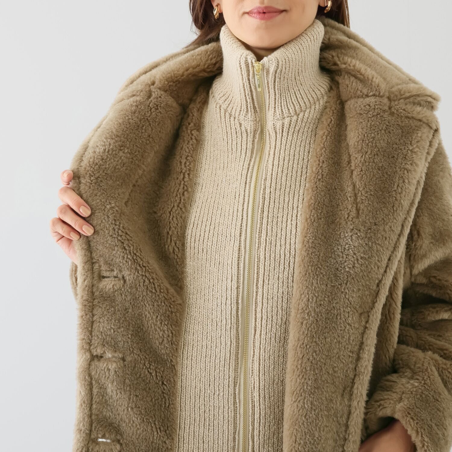 シック　バイ　ネイチャー ニットレイヤード風 フェイクファーコート