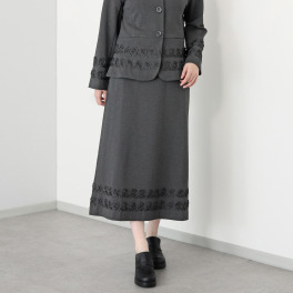 エムジェイアール　バイ マチコ　ジント　ロンドン リボン刺しゅうモティーフ Ａライン ジャージースカート