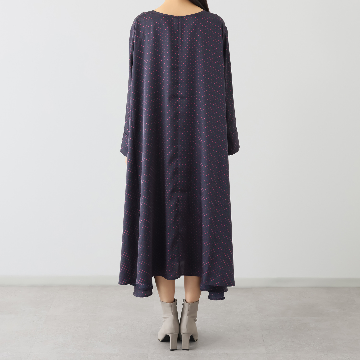 ヘ・エラ ドット柄 シルクタッチワンピース