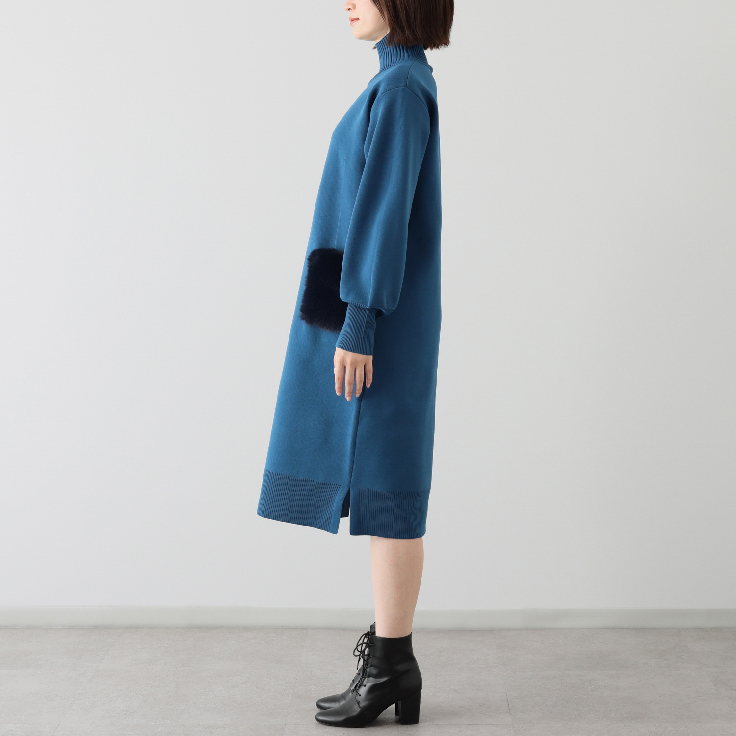 ボン・ブリコラージュ バイ　レイコ・ホウセンジ パリシックな フェイクファーポケット付 ニットワンピース