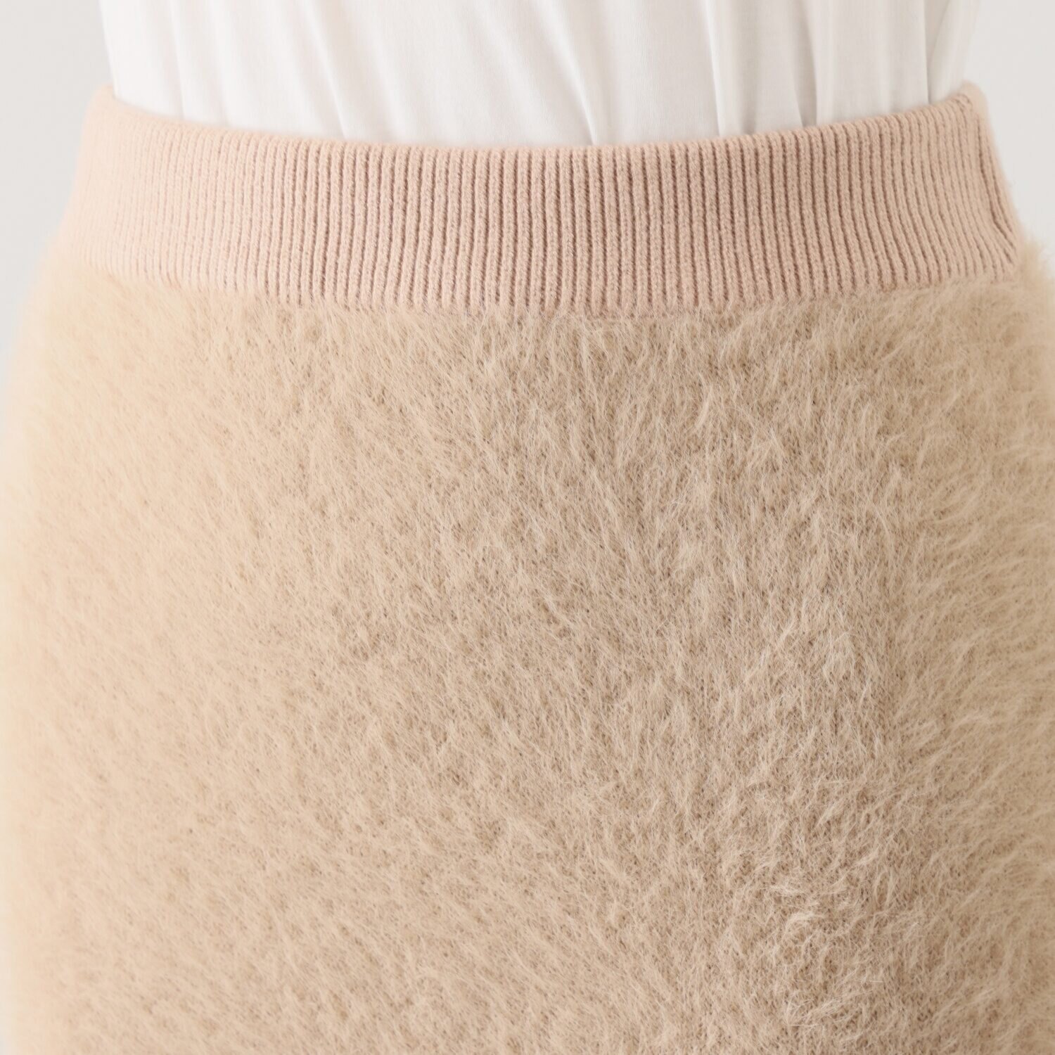 ボン・ブリコラージュ バイ　レイコ・ホウセンジ シャギーでエレガントな ナローニットスカート