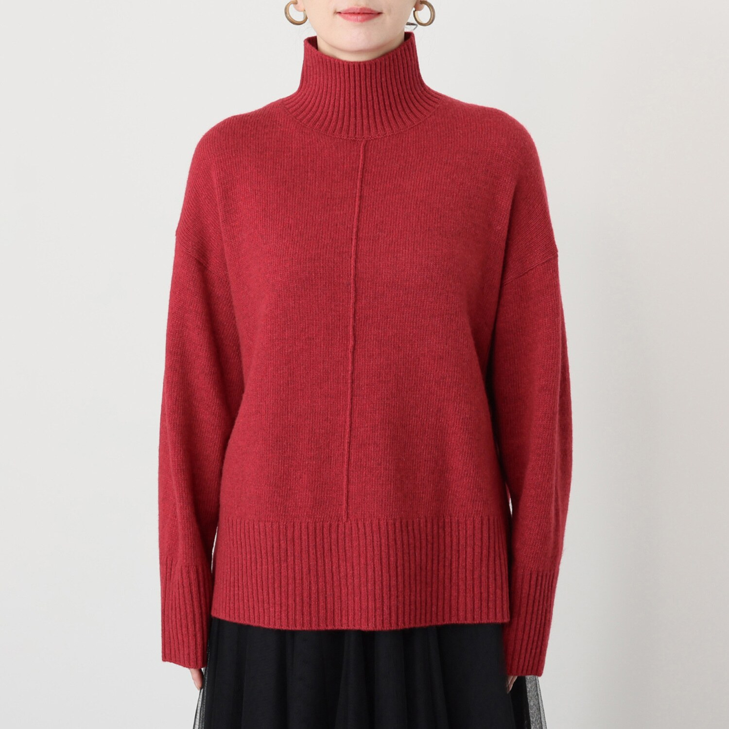 ボン・ブリコラージュ バイ　レイコ・ホウセンジ ラフでゆったり ストレートラインの タートルネック ニットプルオーバー