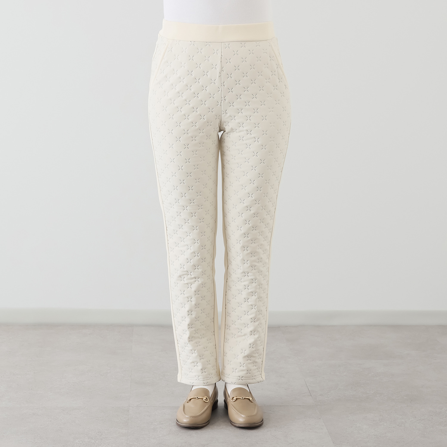 アトリエール 蓄熱保温 マジカルダウン（Ｒ） 裏フリース スリムストレートパンツ