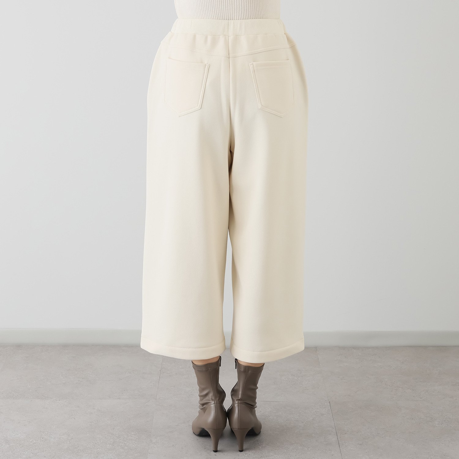 アトリエール 蓄熱保温 マジカルダウン（Ｒ） 裏フリース ワイドパンツ