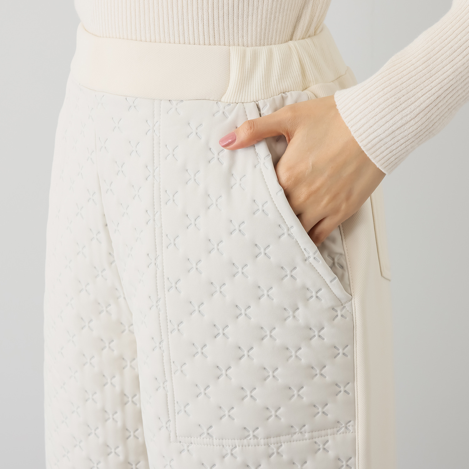 アトリエール 蓄熱保温 マジカルダウン（Ｒ） 裏フリース ワイドパンツ