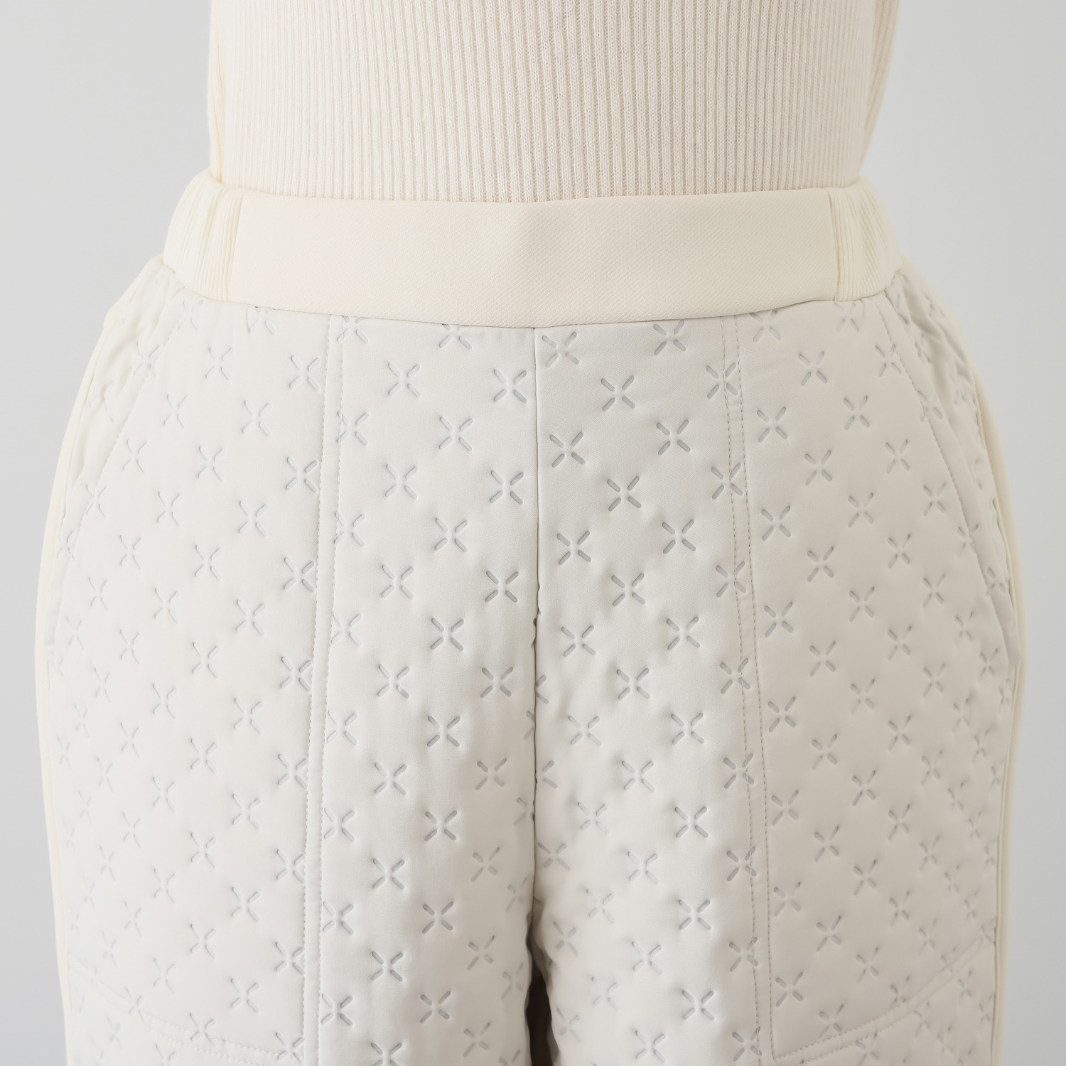 アトリエール 蓄熱保温 マジカルダウン（Ｒ） 裏フリース ワイドパンツ