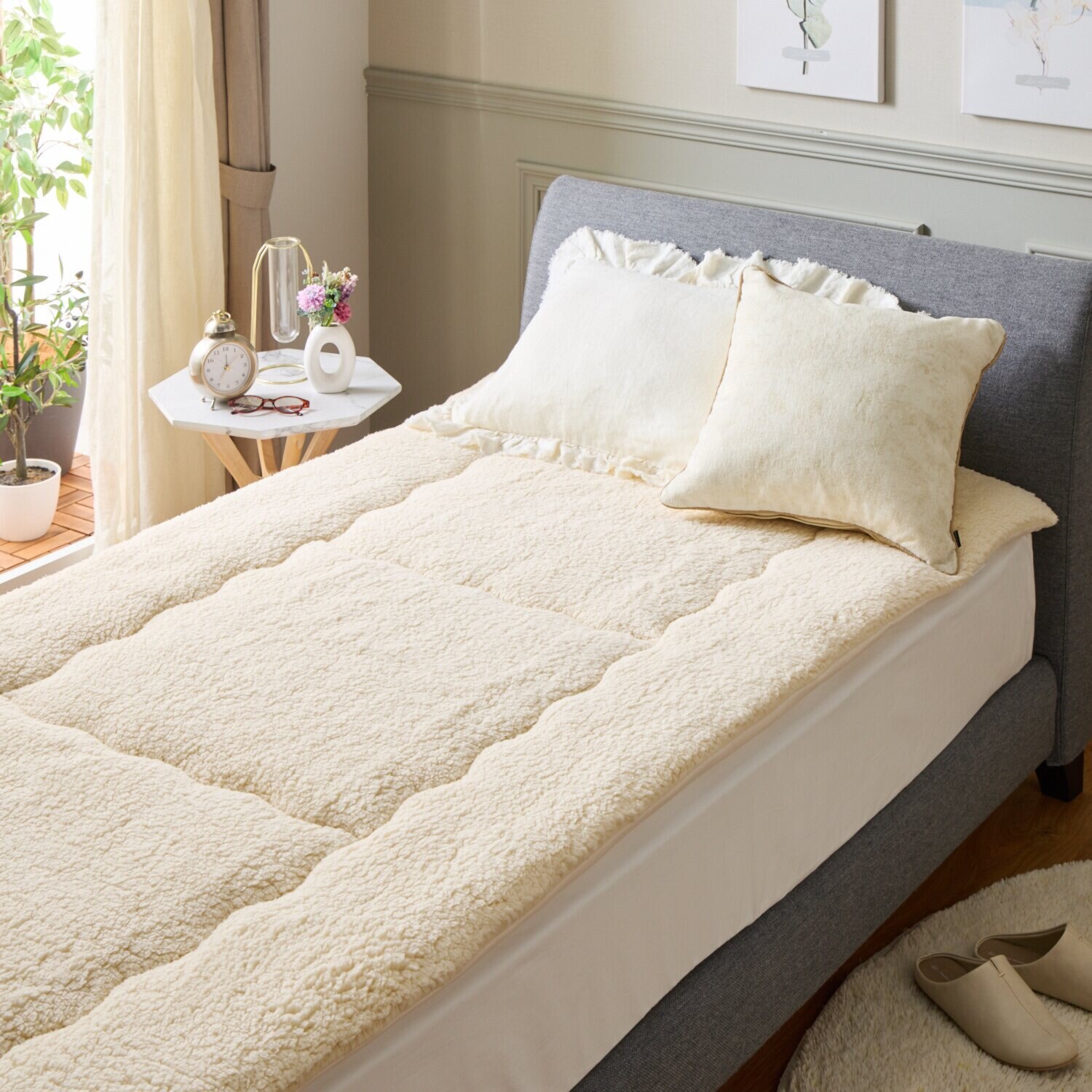 大津毛織 吸湿発熱ホットテックス 中わた入り シープ調 モコモコボリューム 敷きパッド ＜クイーン＞