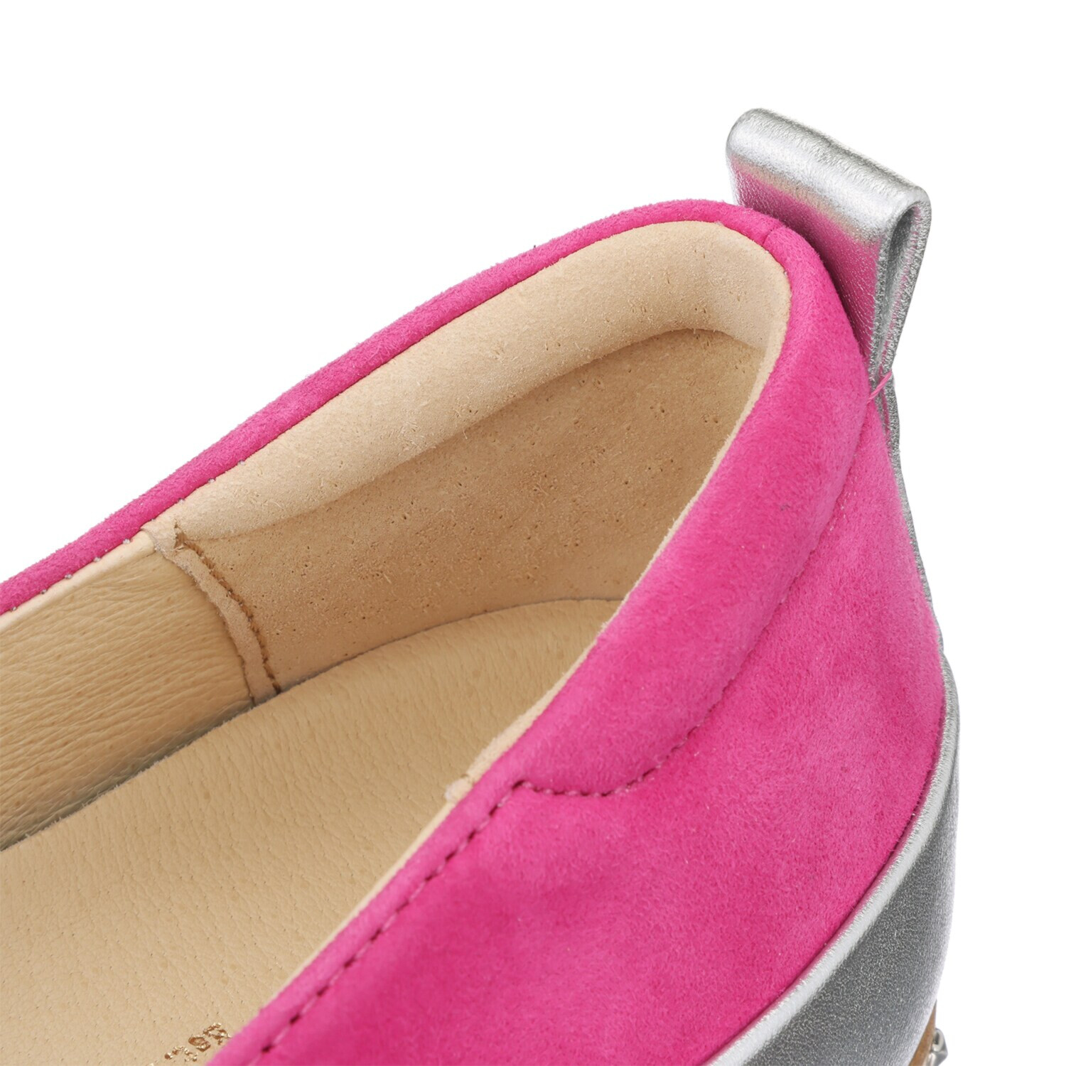 ブソラ 中も外もオールレザー 軽さを追求！ 山羊革 スタッズアクセント スリッポンシューズ