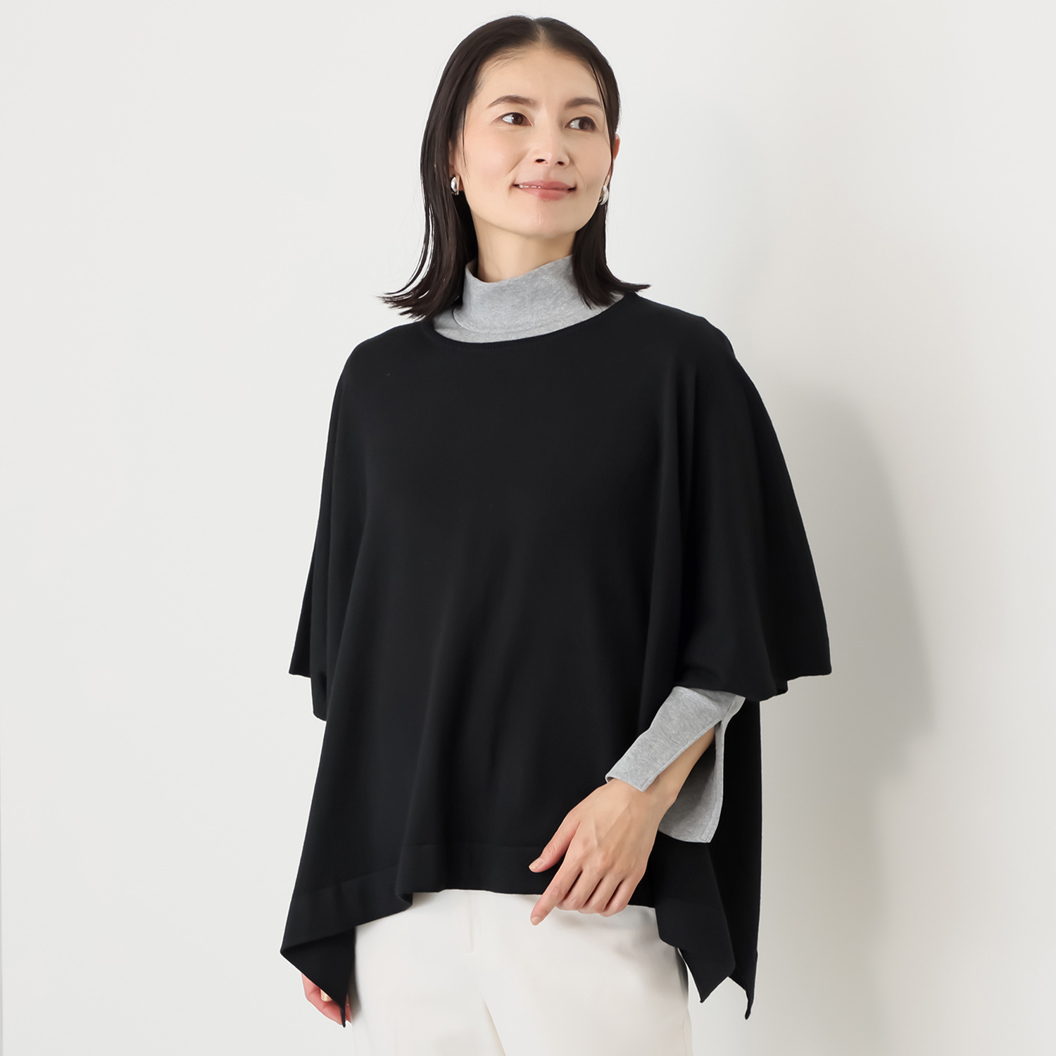 アキ　オザワ まとうだけで季節感を演出 ニットケープで いつものわたしを新しく “ＫＵＭＩＫＯ”