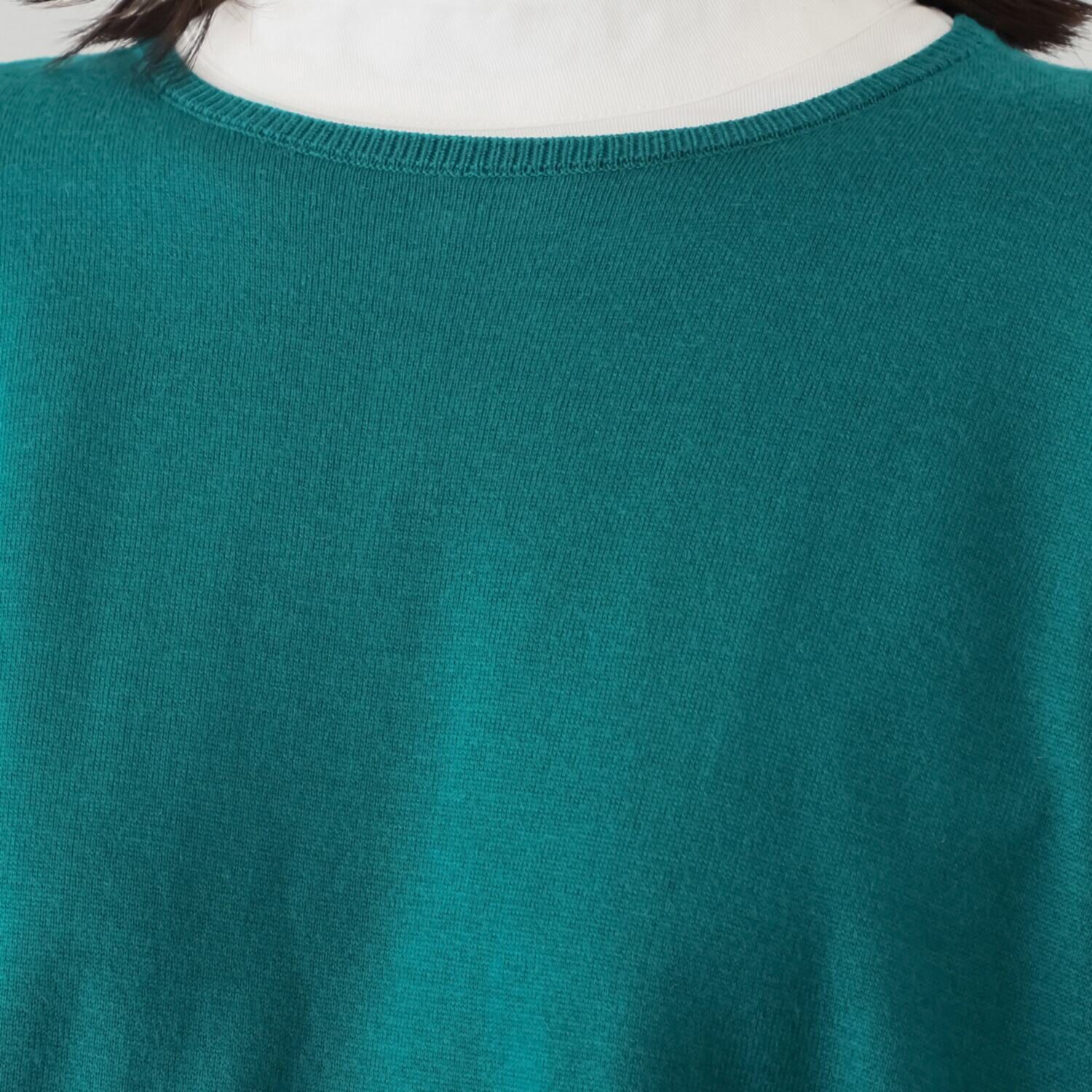 アキ　オザワ まとうだけで季節感を演出 ニットケープで いつものわたしを新しく “ＫＵＭＩＫＯ”