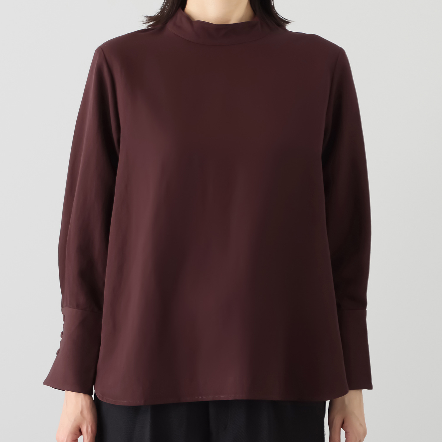 アキ　オザワ ベーシックかつクラシカル 美しい手元で魅せる 上品とろみブラウス “ＨＡＮＡ”