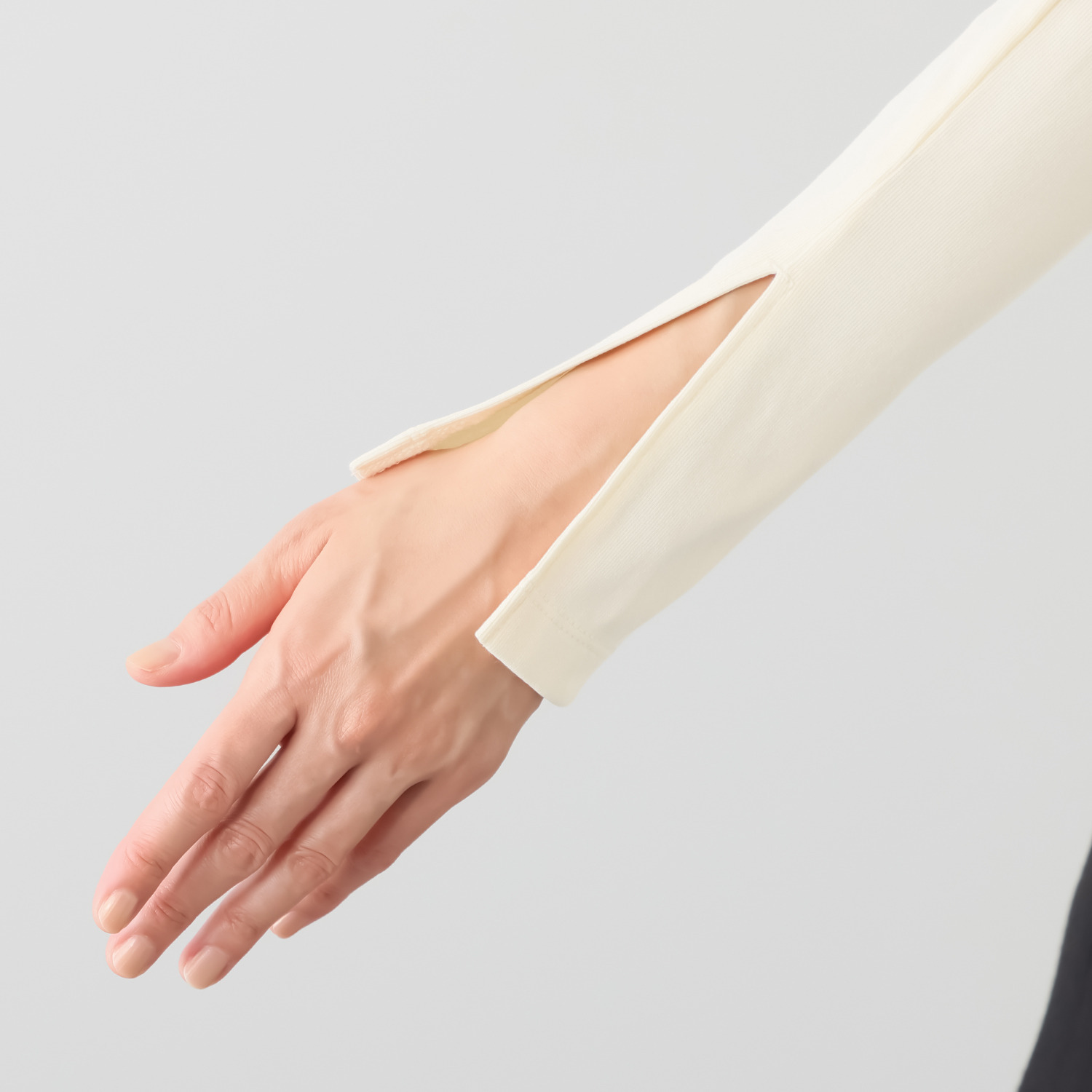 アキ　オザワ ラフなのにスタイリッシュ 永遠のスマートベーシック ハイネックプルオーバー “ＹＯＫＯ”