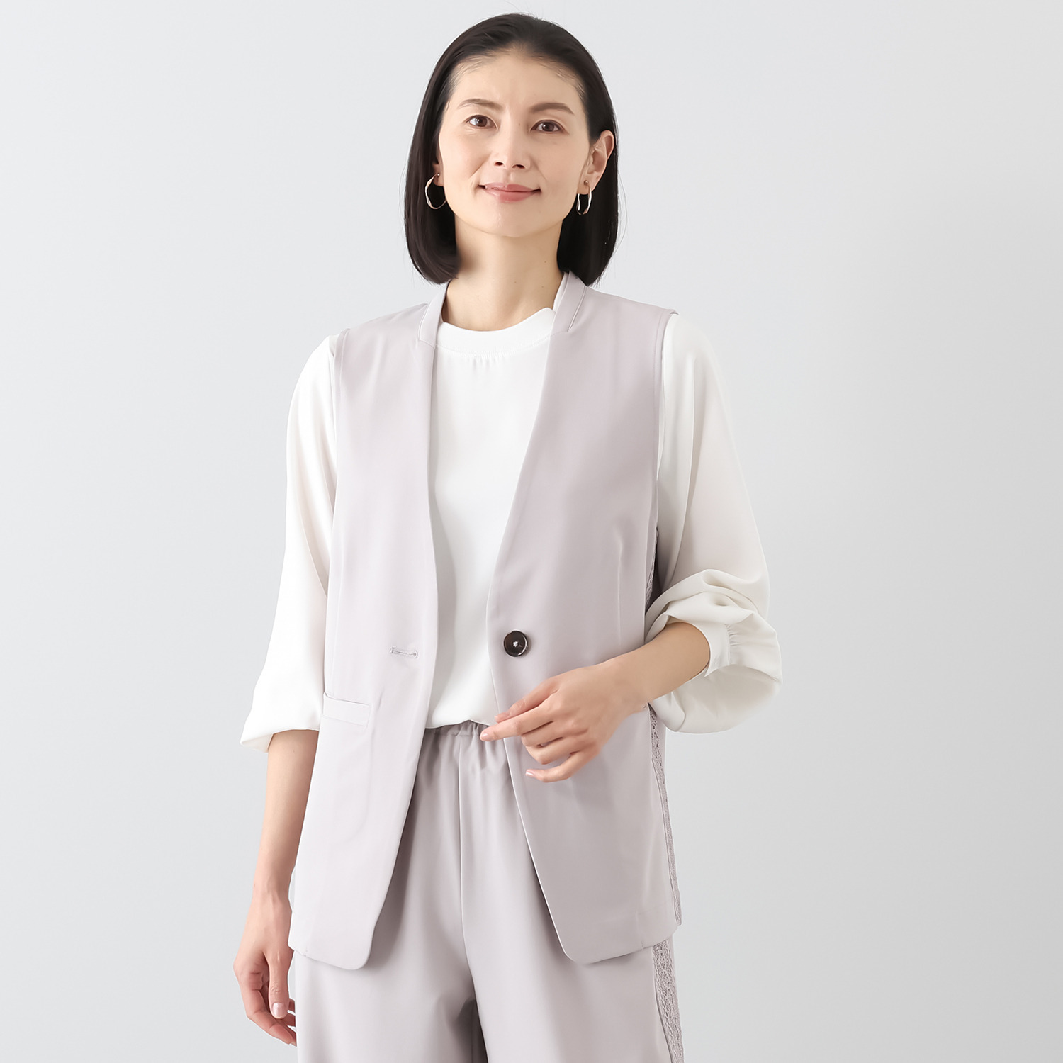 ラヴィーコンフォート レース＆立ち襟アクセント エッジの効いた 大人のストレッチジレ