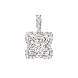 ビジューフルレゾン プラチナ９００ ０．４カラットＵＰ ダイヤモンド フォーペタルモティーフ ペンダントトップ