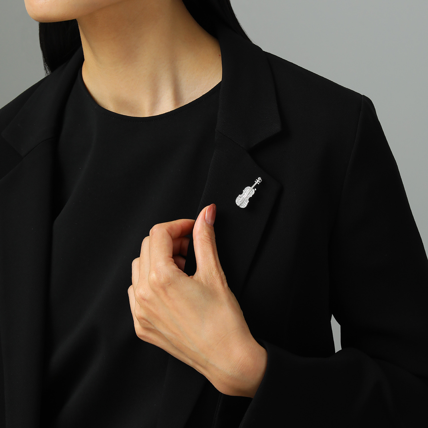 ビジューフルレゾン プラチナ９００＆ １８Ｋホワイトゴールド ０．５カラットＵＰ ダイヤモンド ヴァイオリンモティーフ ペンダントブローチ