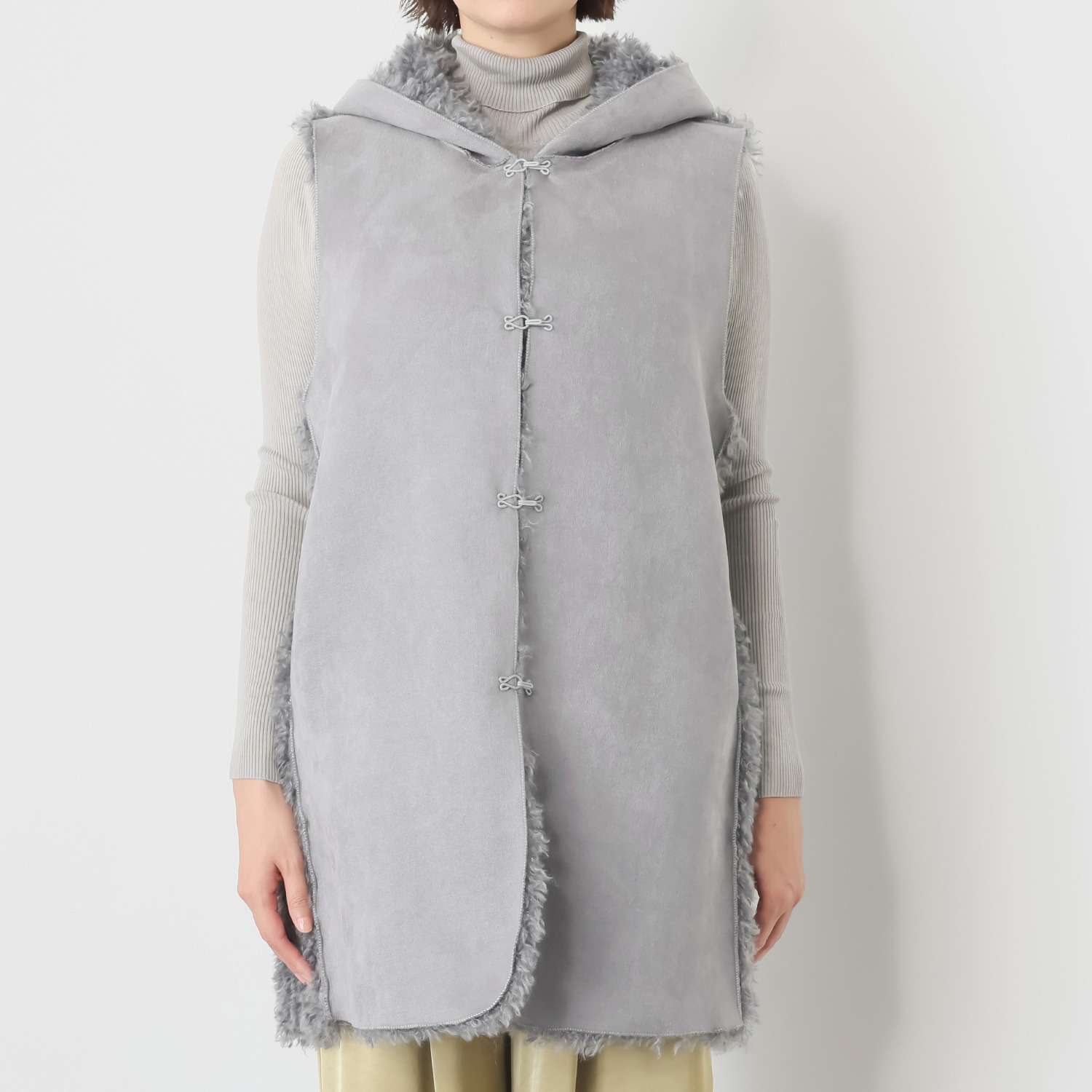 マリエール エコファー フード付 リバーシブル ロングベスト