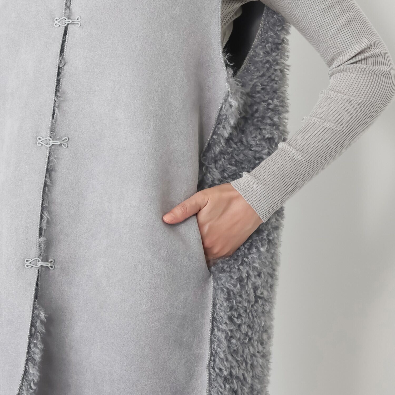 マリエール エコファー フード付 リバーシブル ロングベスト