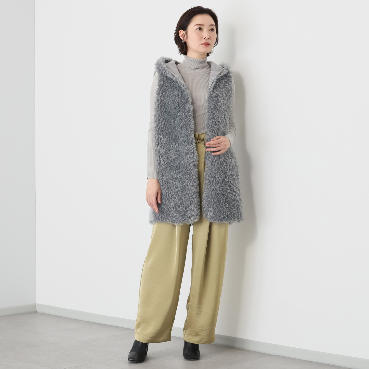 マリエール エコファー フード付 リバーシブル ロングベスト