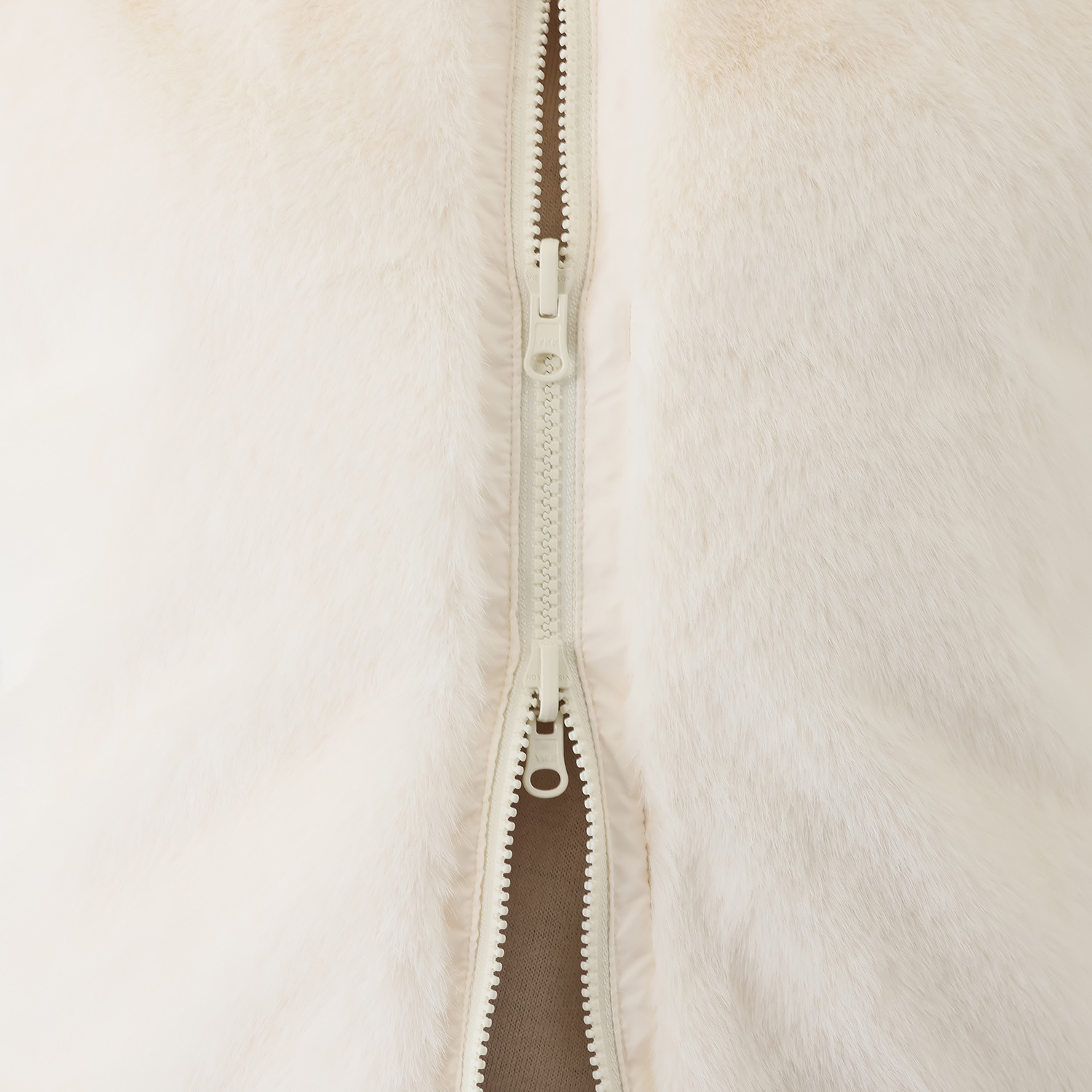 マリエール エコファー リバーシブル ダウンベスト