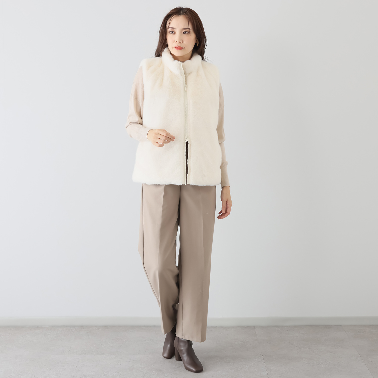 マリエール エコファー リバーシブル ダウンベスト