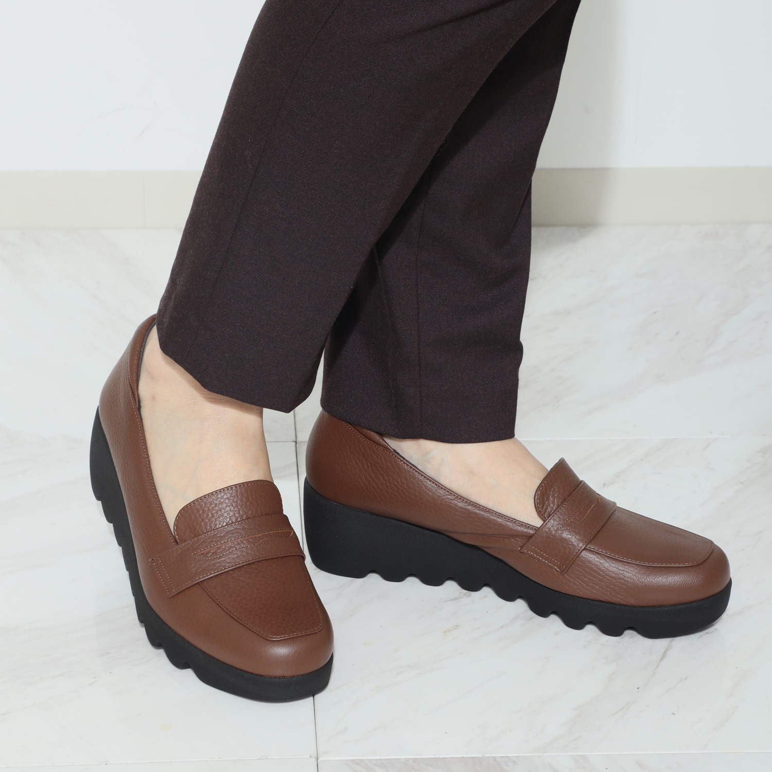 ヒルズアヴェニュー ＜日本製＞ ゴートレザーシュリンク ウェーブソールパンプス