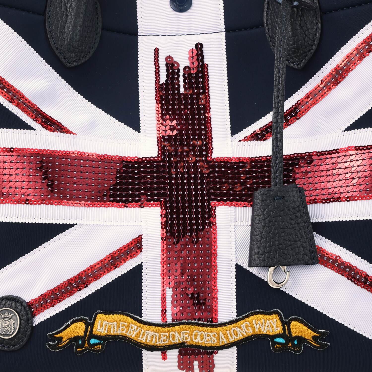 エーディーエムジェイ マジックライト（Ｒ） ユニオンジャック シークイン刺しゅう トートバッグ＜Ｍ＞