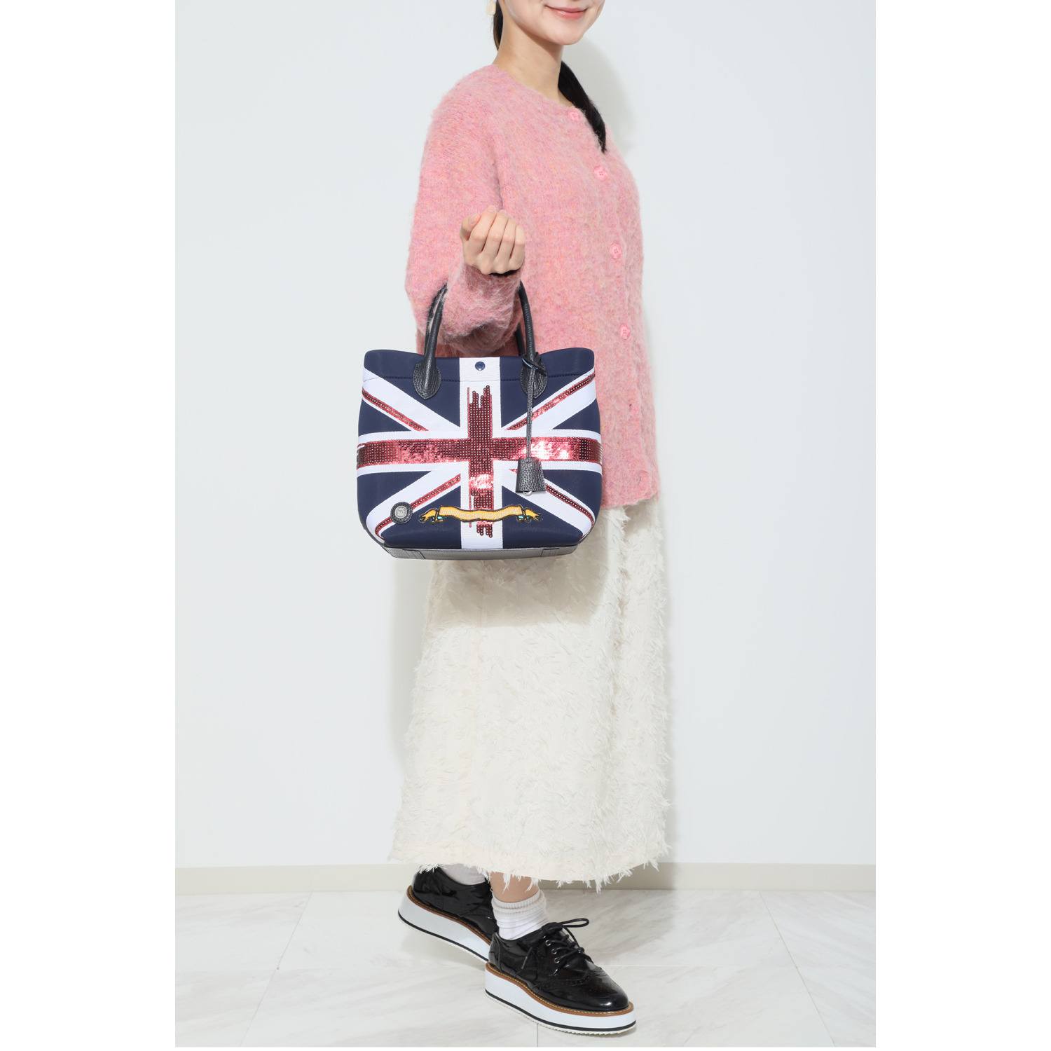 エーディーエムジェイ マジックライト（Ｒ） ユニオンジャック シークイン刺しゅう トートバッグ＜Ｍ＞