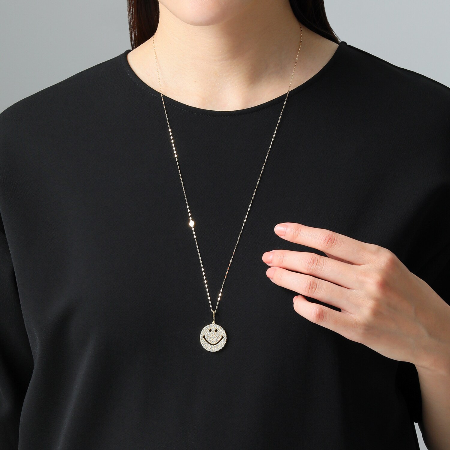 エクラプリュス １８Ｋ ２カラットＵＰ ダイヤモンドパヴェ スマイル ペンダントトップ