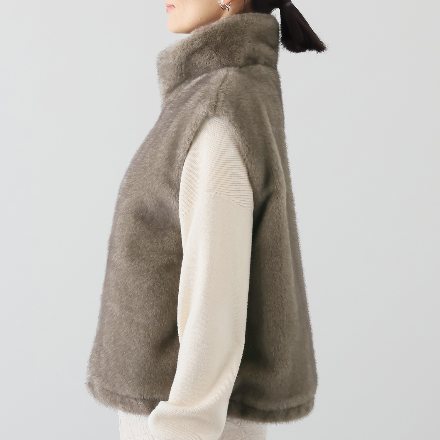 ティエドゥール キラキラブローチ付 ミンク調フェイクファー スタンドネックベスト＆ マフラー