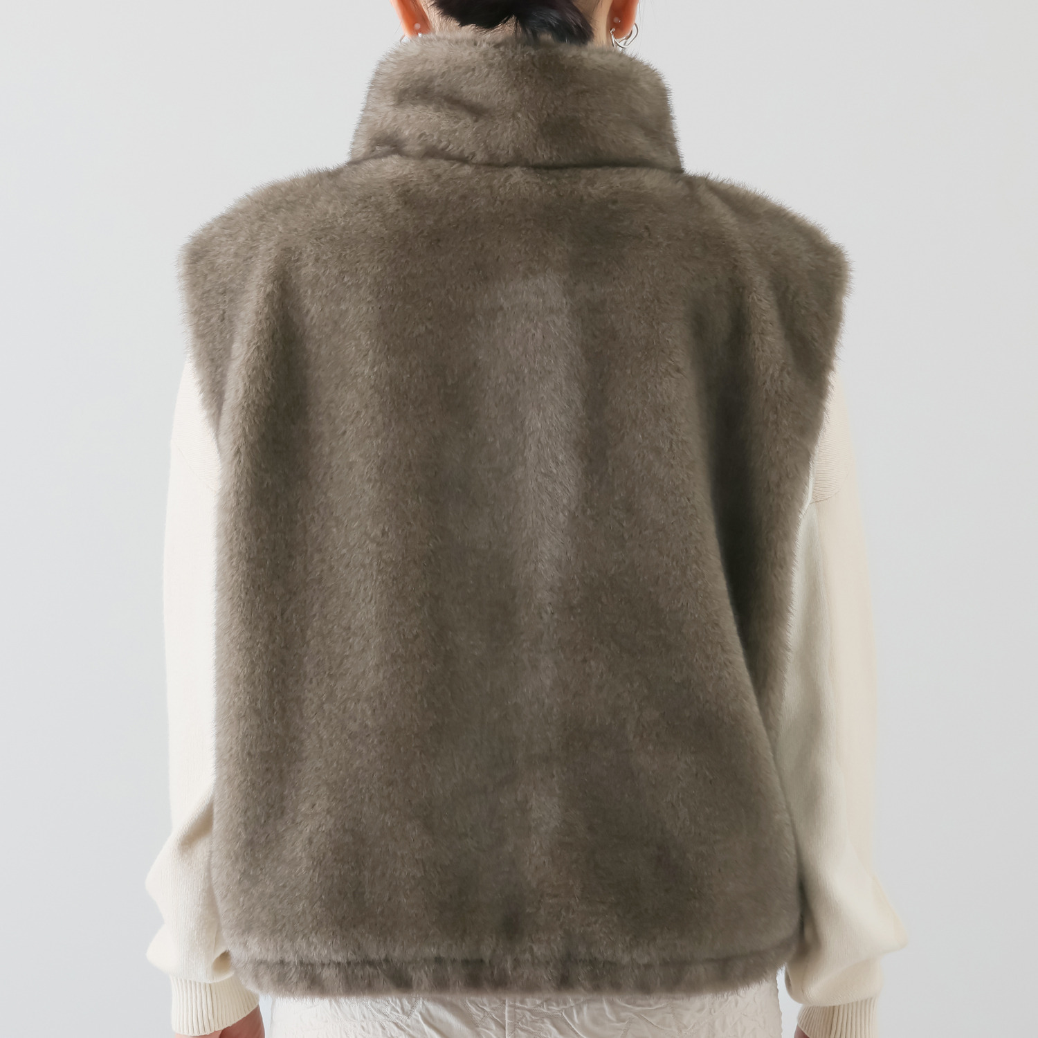 ティエドゥール キラキラブローチ付 ミンク調フェイクファー スタンドネックベスト＆ マフラー