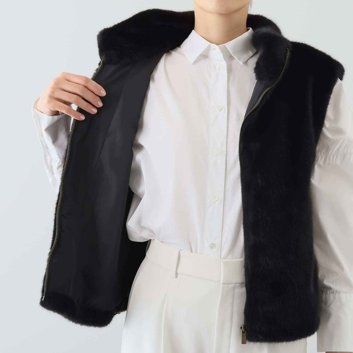 ティエドゥール キラキラブローチ付 ミンク調フェイクファー スタンドネックベスト＆ マフラー