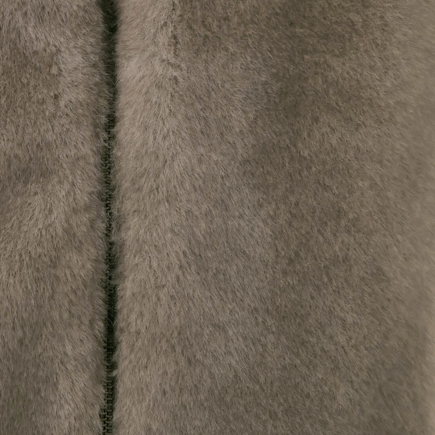 ティエドゥール キラキラブローチ付 ミンク調フェイクファー スタンドネックベスト＆ マフラー