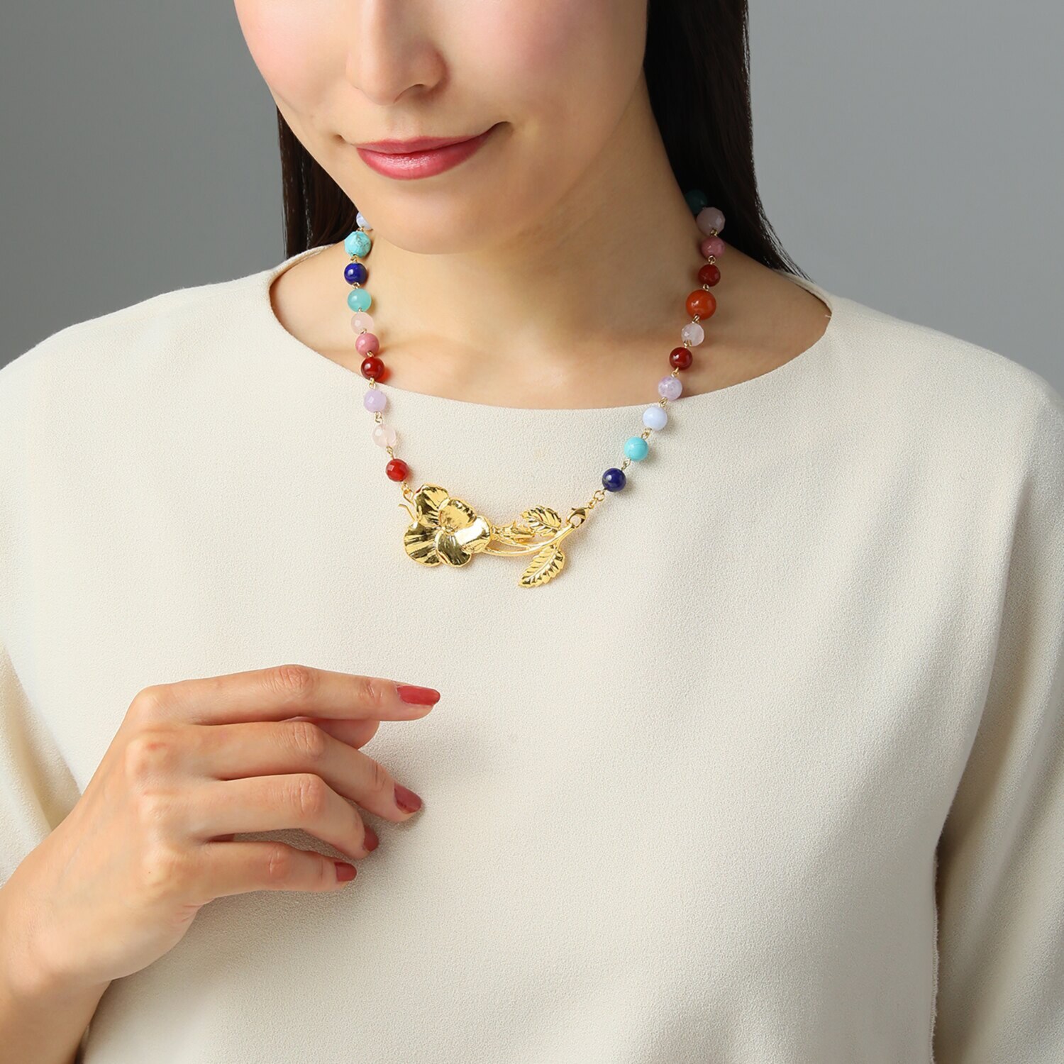 シマ・リリアーナ フラワーモティーフ ペンダントブローチ＆ ロングチェーンネックレス