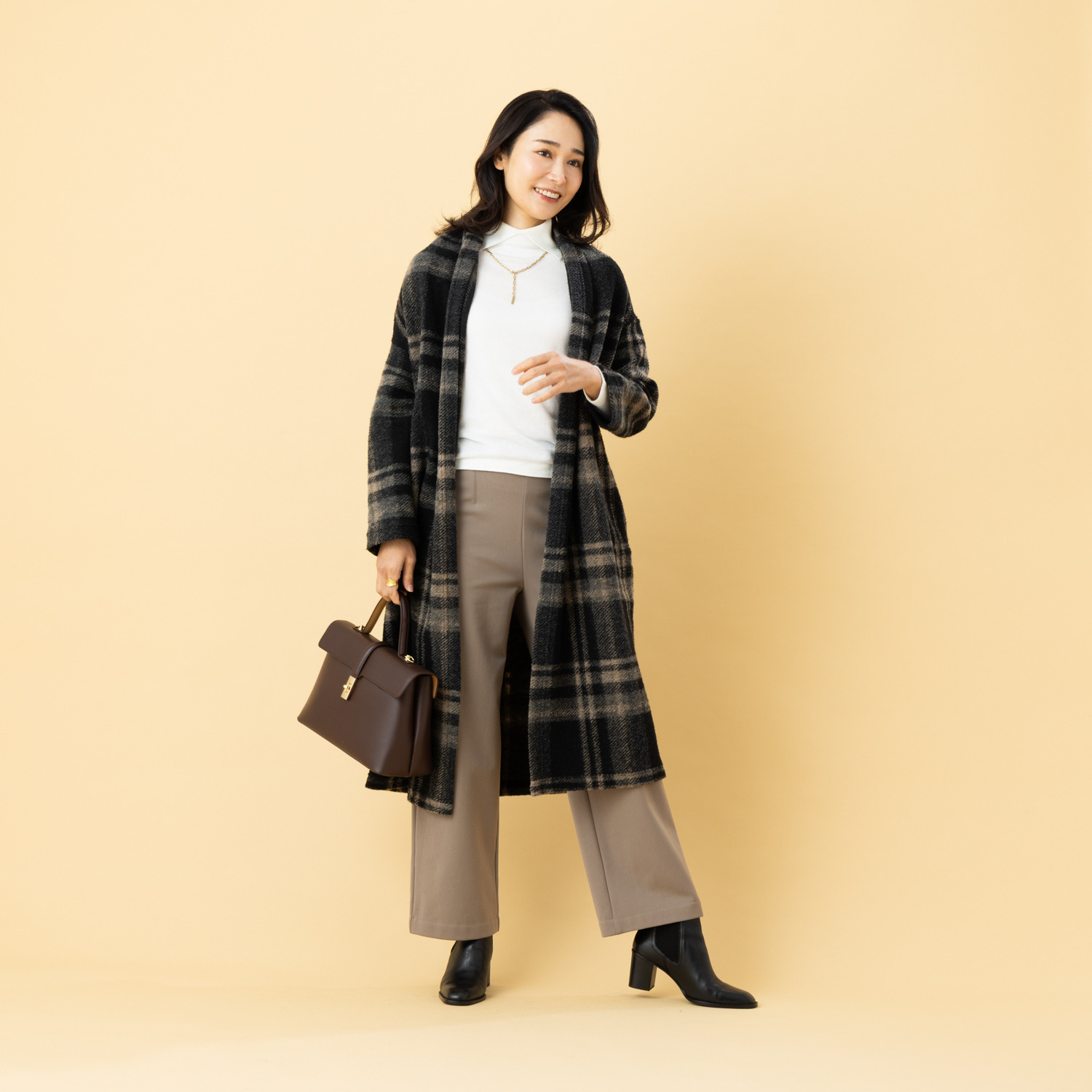 ピーツー とにかく気持ち良い 極上キュプラ裏起毛 ワイドストレートパンツ ＜股下６８ｃｍ＞