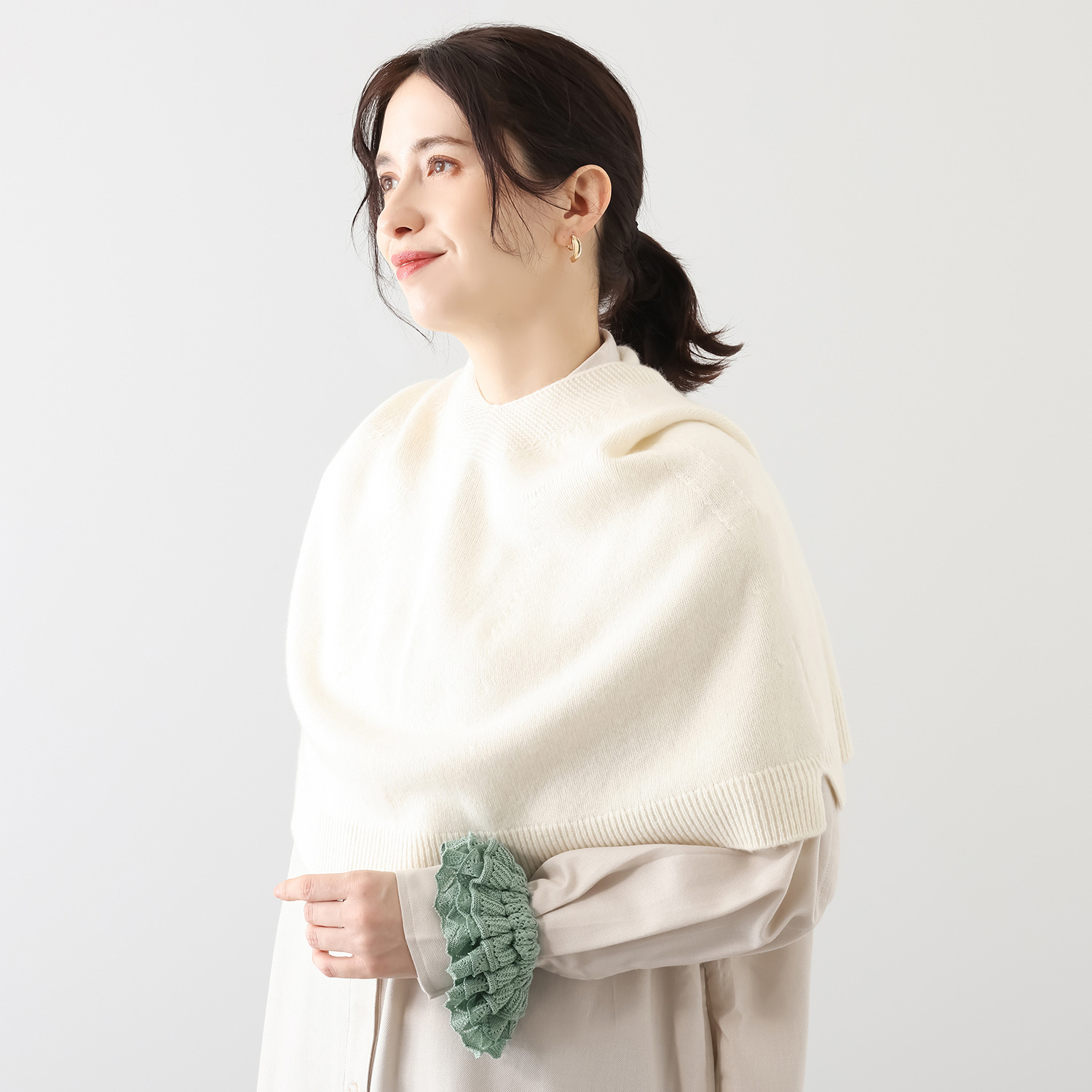 エウラーカ ウォッシャブルシルク レーシー柄フリル ニットシュシュ