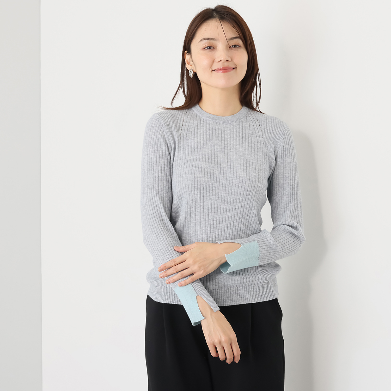 ラ　ヴァーグ　デトワール 編地の変化で スタイルアップ バイカラーが叶える リブニットプルオーバー