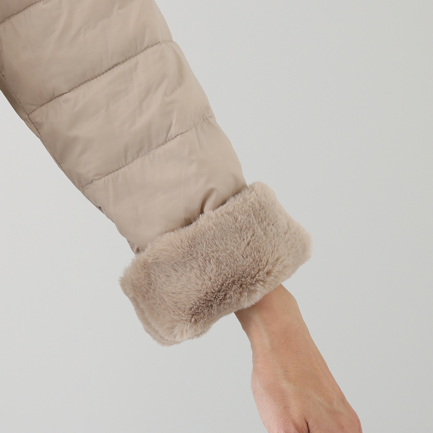 アンリック　オー　ブルー フェイクファーアクセント ファイバーダウン 大人な上品コート