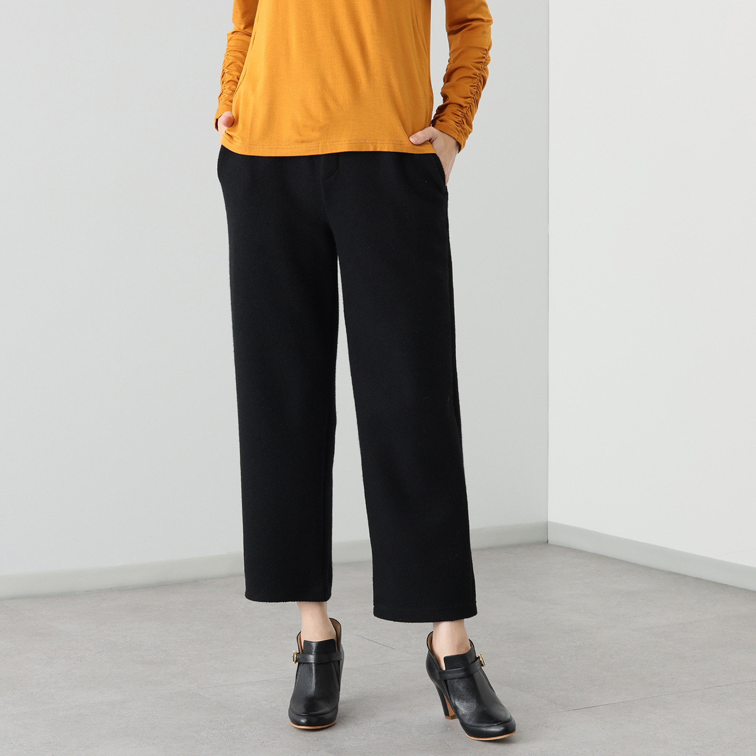 アンリック　オー　ブルー ウール混インレー スタイリッシュ ストレートパンツ