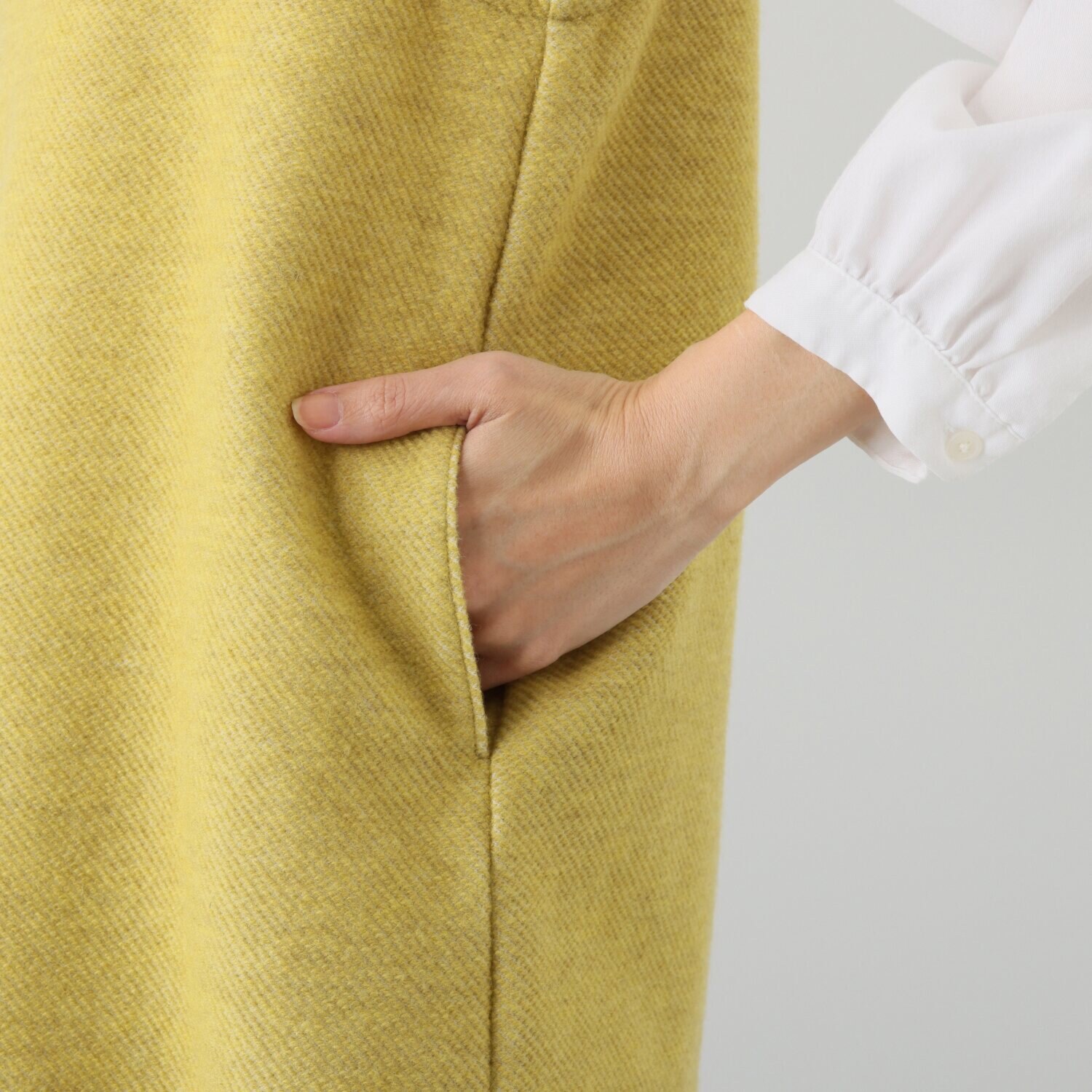 アンリック　オー　ブルー ウール混インレー ラメチュールアクセント チュニックジレ