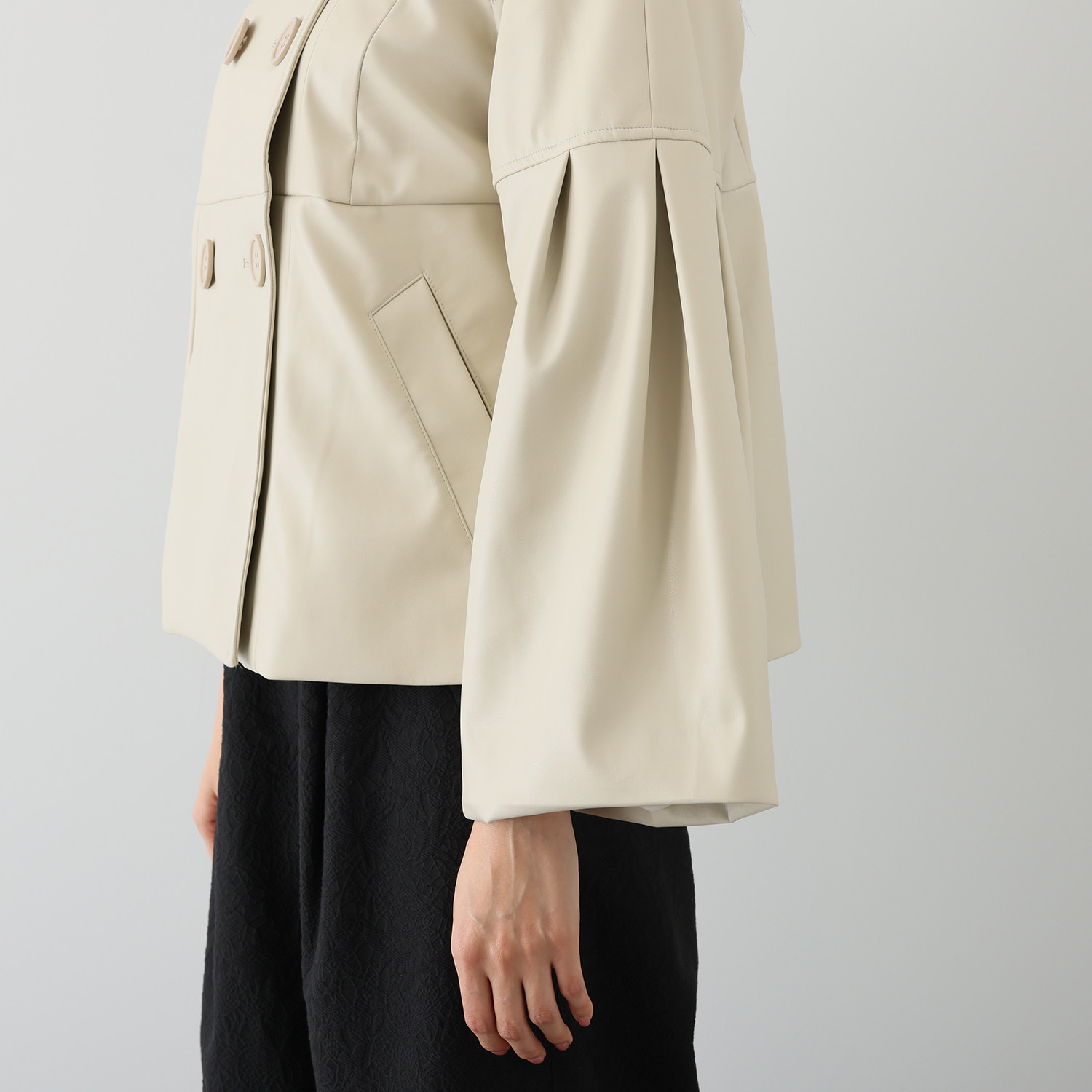 ブルーコレクション しなやかに！華やかに！ フェイクレザー ダブルブレスト ミドルジャケット