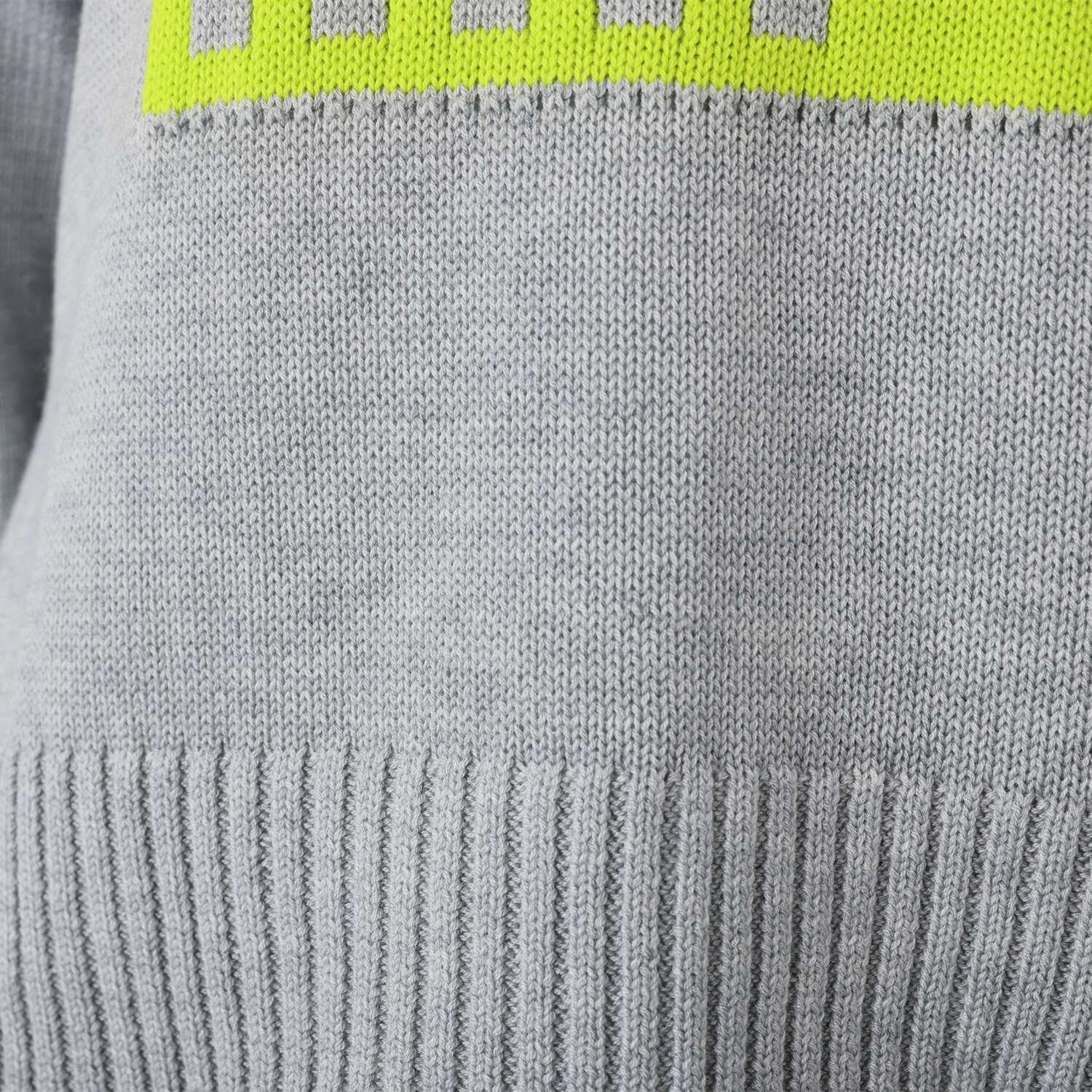 ブルーコレクション カッコかわいい！ ビッグロゴ 配色ニット ハイネックプルオーバー