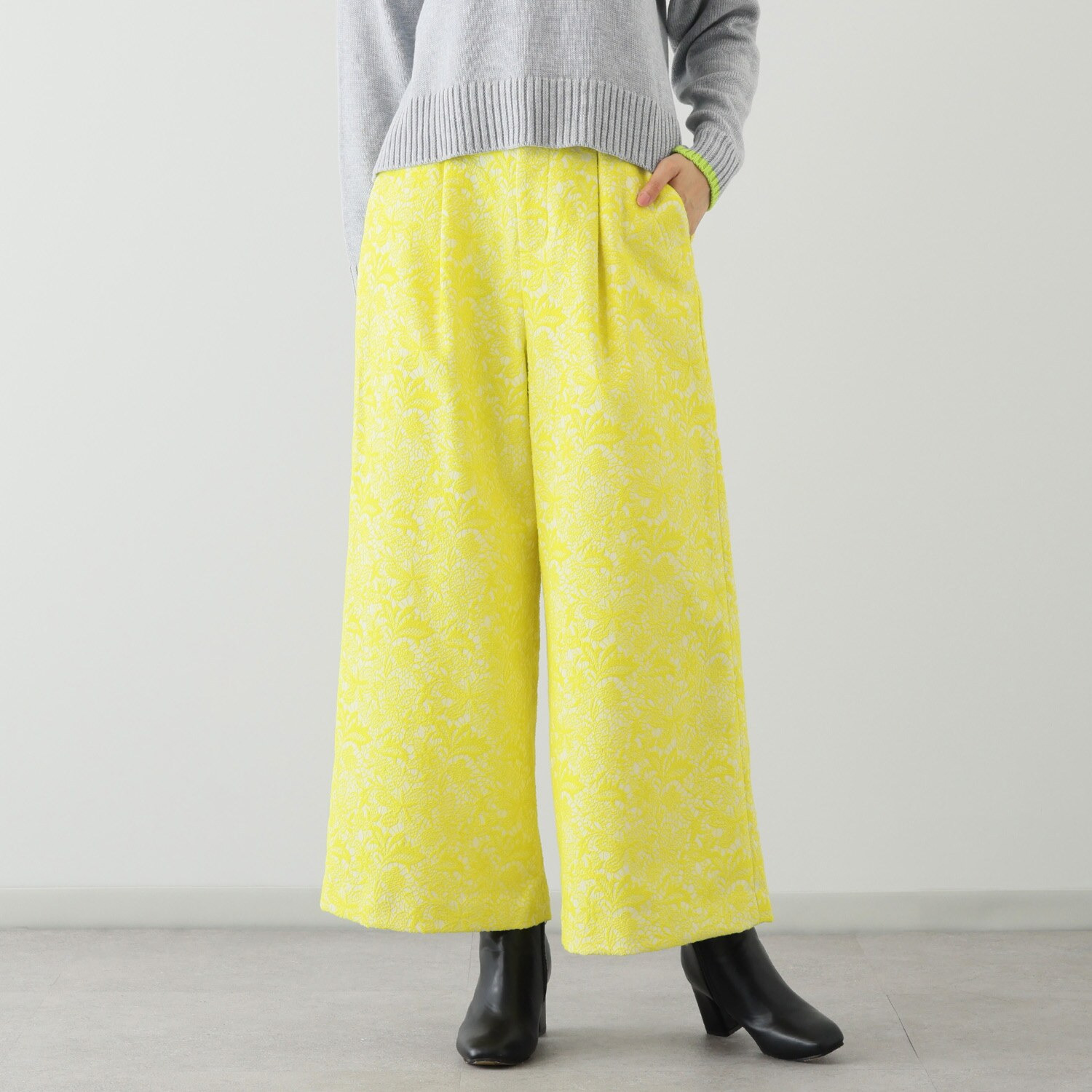 ブルーコレクション ボタニカル柄 ストレッチジャガード セミワイドパンツ