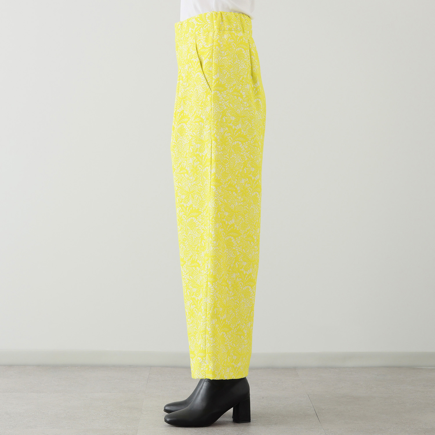 ブルーコレクション ボタニカル柄 ストレッチジャガード セミワイドパンツ