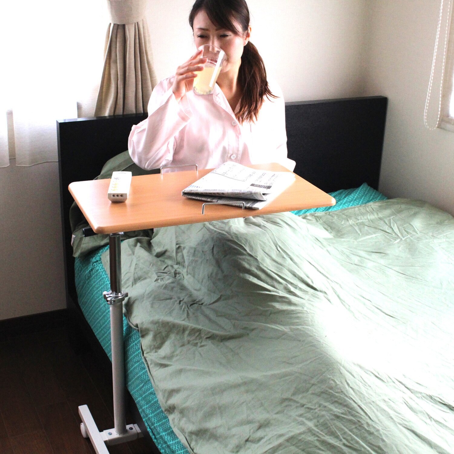 天板角度＆ 高さが調整できる マルチテーブル